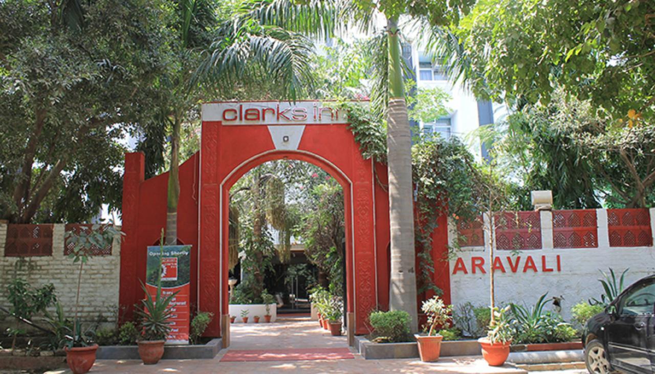 Aravali Clarks Inn 阿尔瓦尔 外观 照片