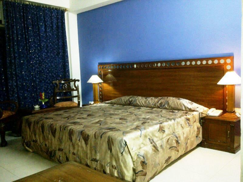 Aravali Clarks Inn 阿尔瓦尔 外观 照片