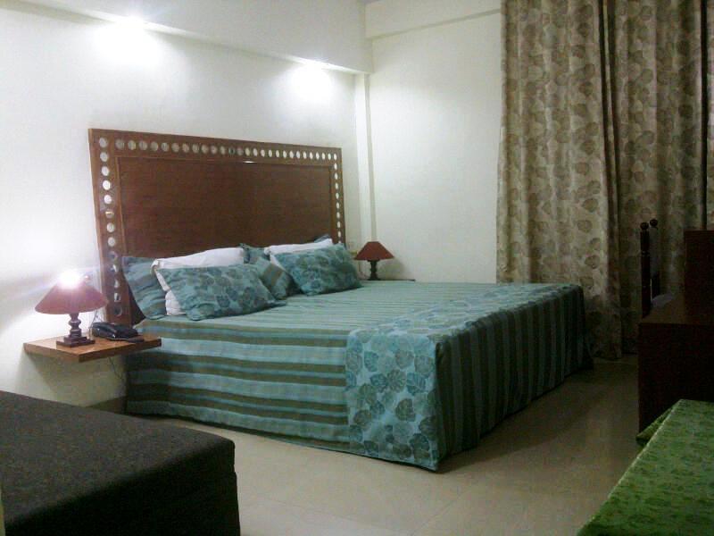 Aravali Clarks Inn 阿尔瓦尔 外观 照片