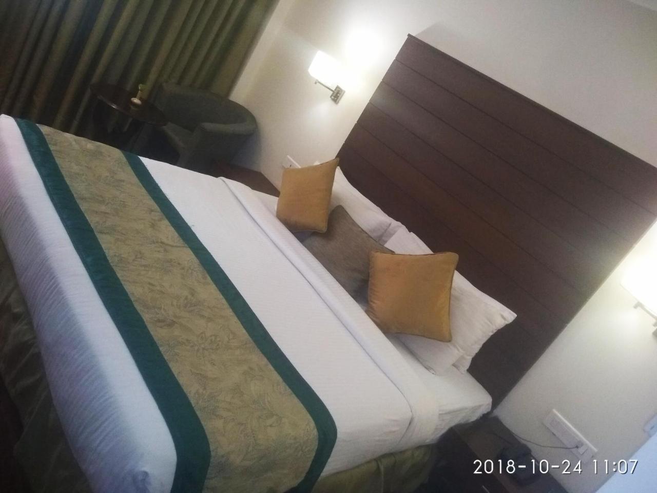 Aravali Clarks Inn 阿尔瓦尔 外观 照片